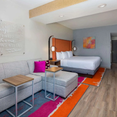 La Quinta Inn & Suites by Wyndham Perry thumbnail 4