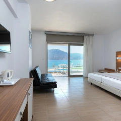 Royal Bay thumbnail 35