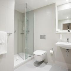 Отель PREMIER SUITES PLUS Glasgow Bath Street Великобритания, Глазго - отзывы, цены и фото номеров - забронировать отель PREMIER SUITES PLUS Glasgow Bath Street онлайн ванная фото 3