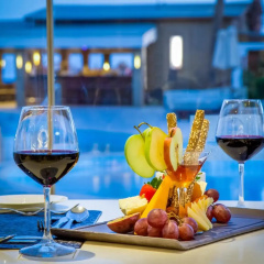 Adams Beach Hotel & Spa thumbnail 12