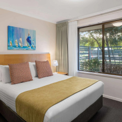 Club Wyndham Seven Mile Beach thumbnail 2