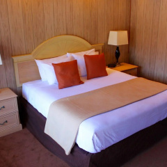 The Rustic Inn thumbnail 4