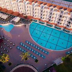 Rox Resort Hotel - Bild 1