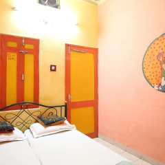 Govind Hotel thumbnail 5