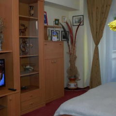 Sunny Old Town Apartments thumbnail 5