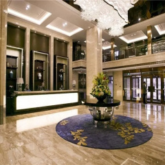 Yarrow Hotel thumbnail 2