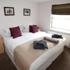The Racehorses Hotel thumbnail 1
