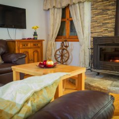 2 Bedroom Holiday Chalet With Views + Log Fire in Zabljak, Montenegro from 97$, photos, reviews - zenhotels.com guestroom photo 4