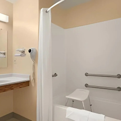 Four Seasons Inn thumbnail 16