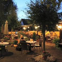Hotel Weinhaus Zum Schwarzen Bv Ren - Bild 25