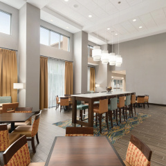 Hampton Inn & Suites Deland thumbnail 25