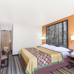 Super 8 by Wyndham Norton VA thumbnail 3