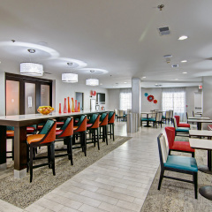 Hampton Inn & Suites Parkersburg Downtown thumbnail 18