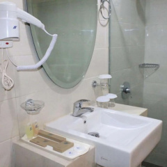 Marina Mamberamo Hotel thumbnail 9