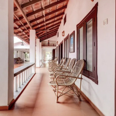 Shirleys Beach Hotel thumbnail 9
