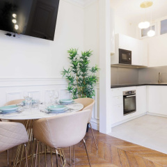 Chic and Refined Apartment - Bild 13