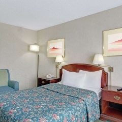 Ramada by Wyndham Reno Hotel and Casino