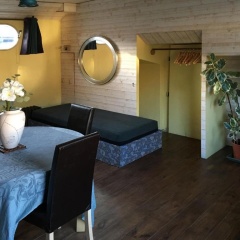 Boat For Guest - Bild 1