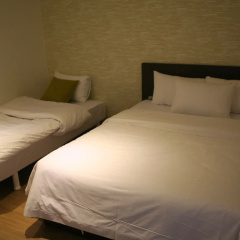 Y Hotel thumbnail 4