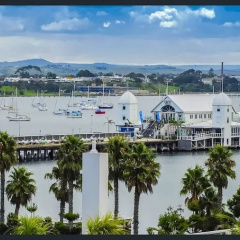 Waterfront By Gold Star Stays thumbnail 19