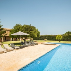 G Rentals Villa Can Barcelo - Bild 15