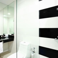 One World One Home Naiharn Hotel - Bild 9