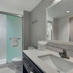 Home2 Suites by Hilton Largo in Largo, United States of America from 196$, photos, reviews - zenhotels.com bathroom photo 3