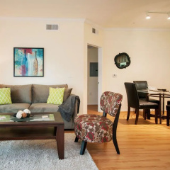 Sunshine Suites at 909 West Temple Street thumbnail 11