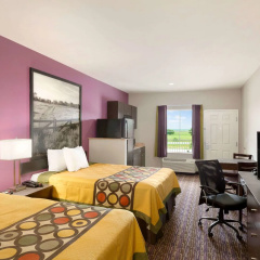 Super 8 by Wyndham Carrizo Springs thumbnail 6