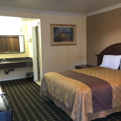 Hacienda Inn thumbnail 18