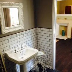 The Old Farmhouse thumbnail 9