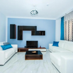 The Waves holiday apartment thumbnail 2