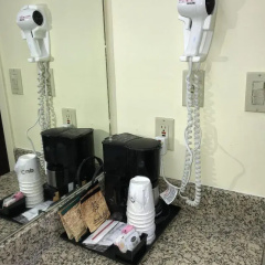 Executive Inn thumbnail 8