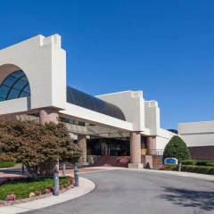 Super 8 By Wyndham Dalton/Convention Center Area thumbnail 3