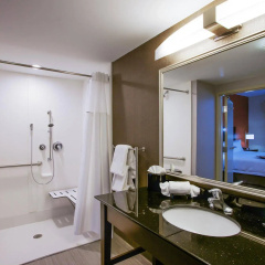 Hampton Inn & Suites Philadelphia/Bensalem thumbnail 8