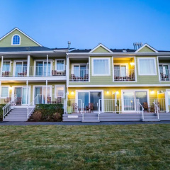 Inn of the Four Winds Oceanfront Seaside