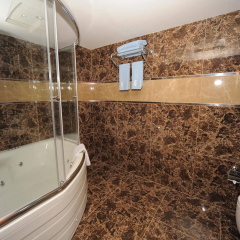 Golden Lake Hotel - Bild 10