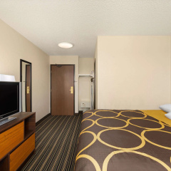 Super 8 by Wyndham Dodge City thumbnail 24
