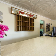 The Abbey Motor Inn thumbnail 11