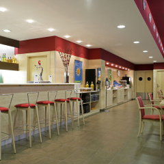 B&B Madrid Aeropuerto T1 T2 T3 - Bild 24