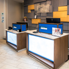 Holiday Inn Express & Suites Louisville Downtown by IHG