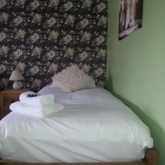 The Red Lion Hotel thumbnail 6