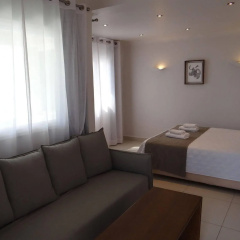 Amaze Suites thumbnail 1