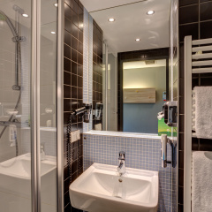 Meininger Hotel Berlin Flughafen - Bild 7