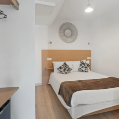 Hotel Le National Clichy Paris - Bild 10