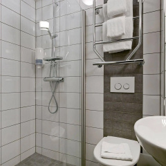 First Hotel Brommaplan - Bild 10
