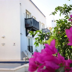 Emelce Aparts - Bild 1