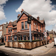 The Queen's Head thumbnail 14