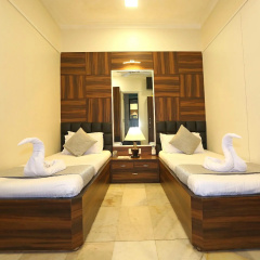 Gulf Hotel Colaba thumbnail 3
