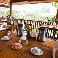 Teak Wood Hotel thumbnail 13